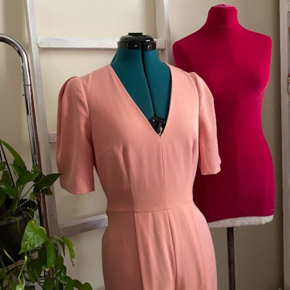 ANTONIO MELANI Pink and Cream Jumpsuit with V-Neck and Tie Belt - Picture 6 of 12